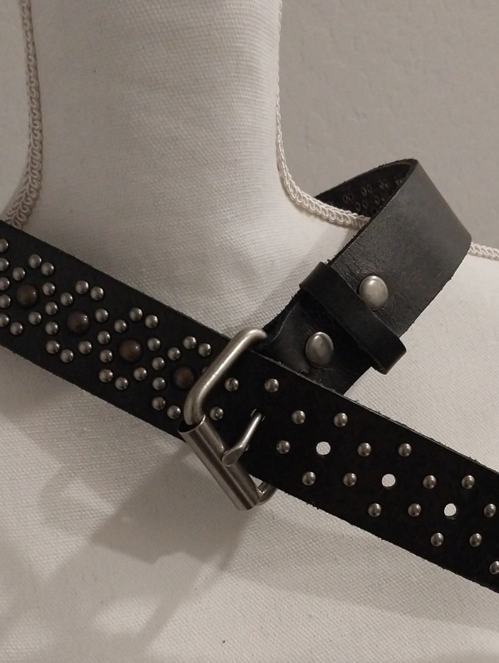 Womens Dark Brown Stud-Accent Leather Belt with Brushed Metal Buckle